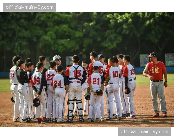 纪录片《金手套的传承》上映，讲述美国非裔社区垒球联赛的故事